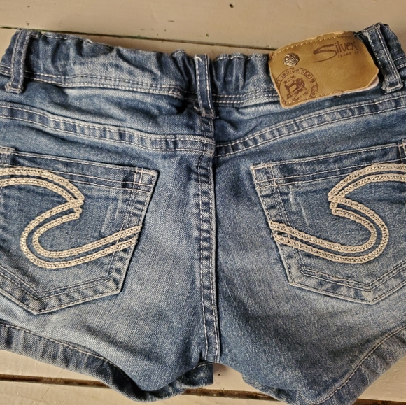 Girls silver shorts - Picture 2 of 5